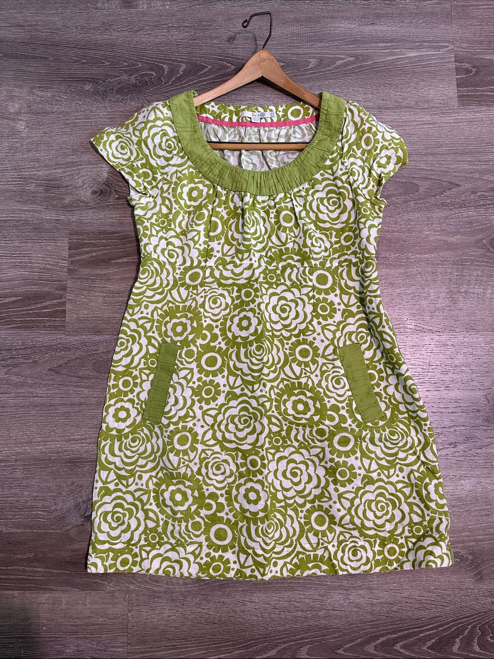 Boden Linen 100% Green and White Floral Scoop-Neck Dress Mini